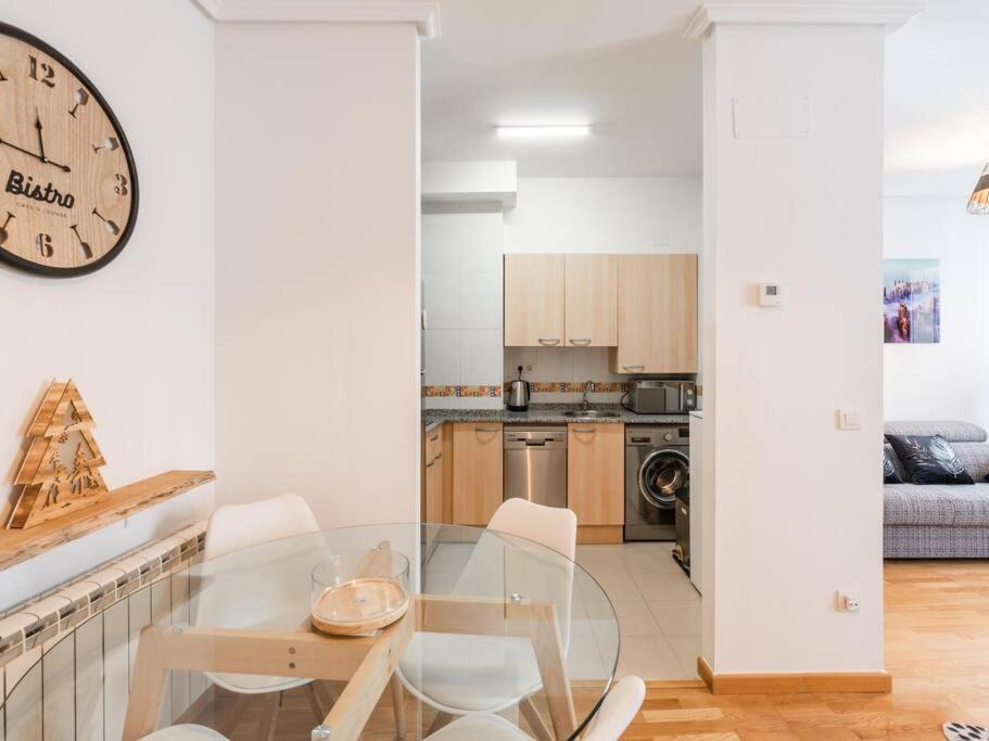 Duplex Cueva De Lobos By Clabao Apartment Logrono Bagian luar foto