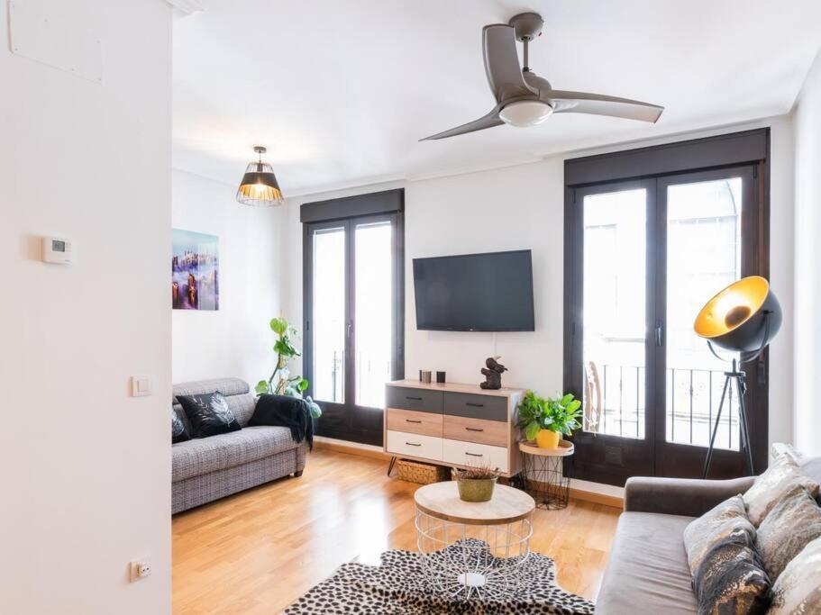 Duplex Cueva De Lobos By Clabao Apartment Logrono Bagian luar foto