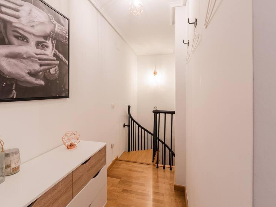 Duplex Cueva De Lobos By Clabao Apartment Logrono Bagian luar foto
