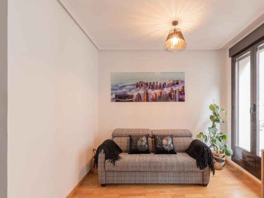 Duplex Cueva De Lobos By Clabao Apartment Logrono Bagian luar foto