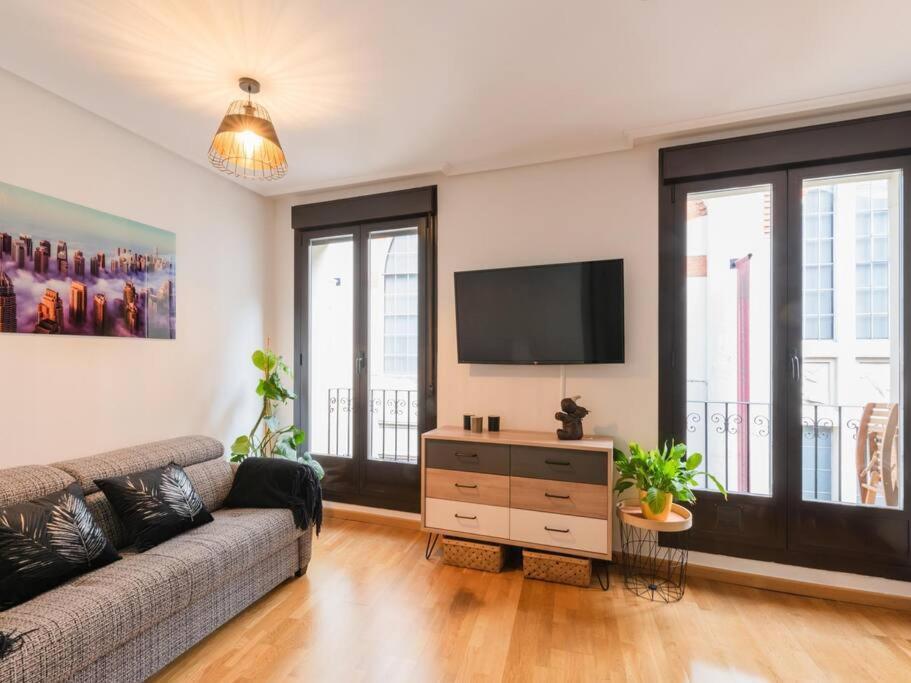 Duplex Cueva De Lobos By Clabao Apartment Logrono Bagian luar foto